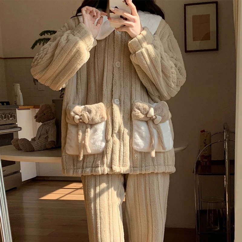 秋冬睡衣女2024年新款珊瑚绒法兰绒加厚加绒家居服可外穿保暖套装