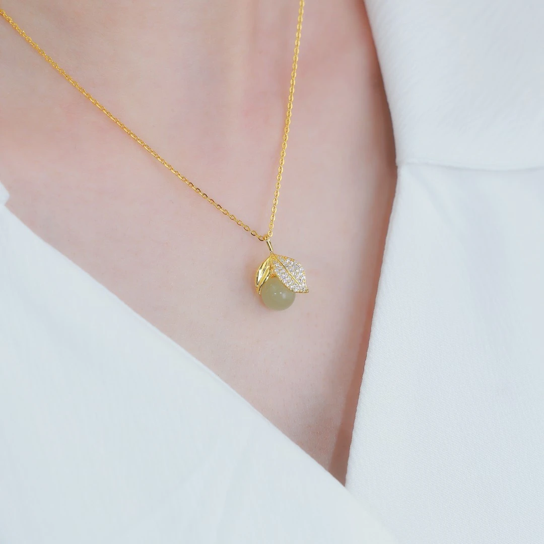 钛钢项链 叶子珠珠吊坠项链简约时尚百搭气质锁骨链生日礼物女款