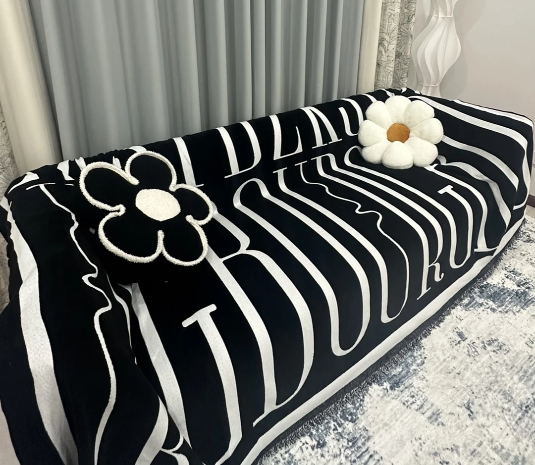 【趣味字母】雪尼尔防猫一片式防尘四季通用沙发全盖巾全盖布