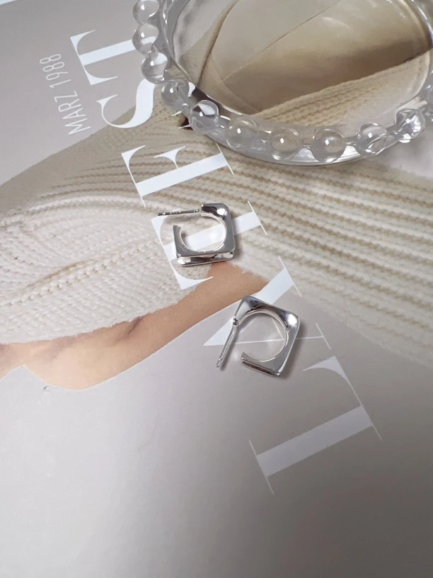 925银耳饰 日韩小众轻奢复古简约高级凹面方形C形银耳环