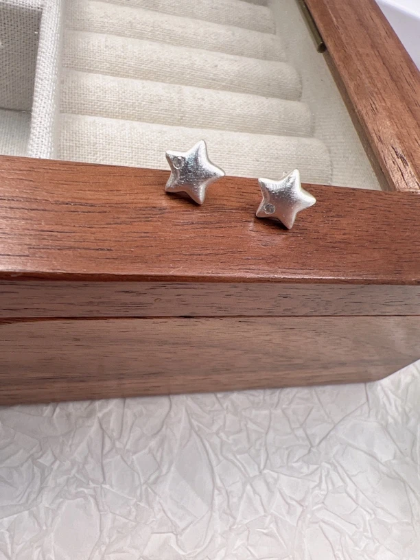 925银合成锆石耳饰 通体925银厂简约星星镶锆耳钉小巧耳环