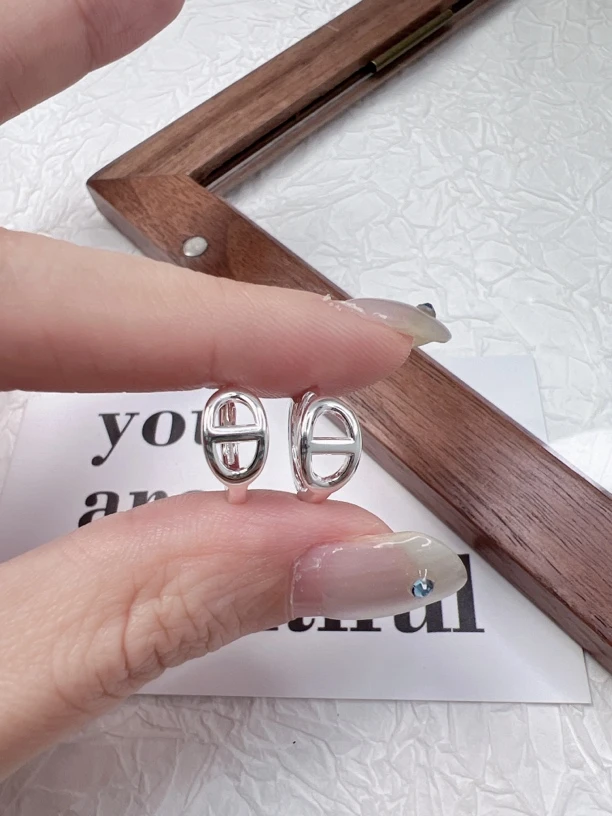 925银耳饰 韩版厂时尚高级简约百搭猪鼻子银耳饰10mm