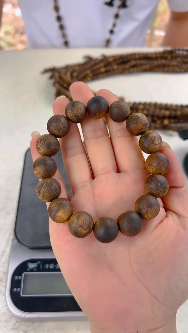 【闪购商品】沉香手串沉水浮14圆珠单圈23克+ 多样性发一