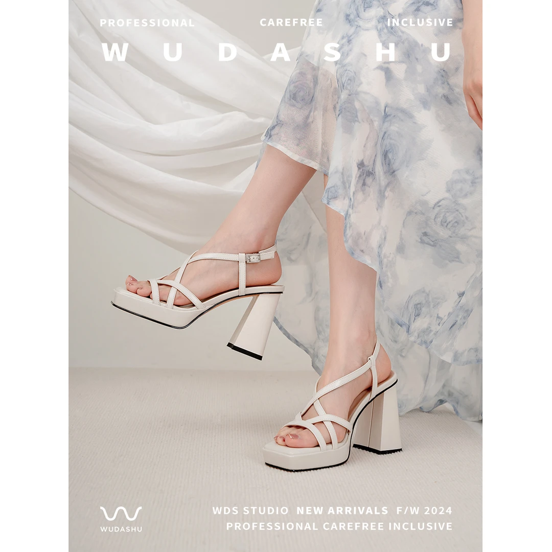 吴大叔2024年春夏新款气质时尚百搭一字带凉鞋露趾绑带高跟鞋
