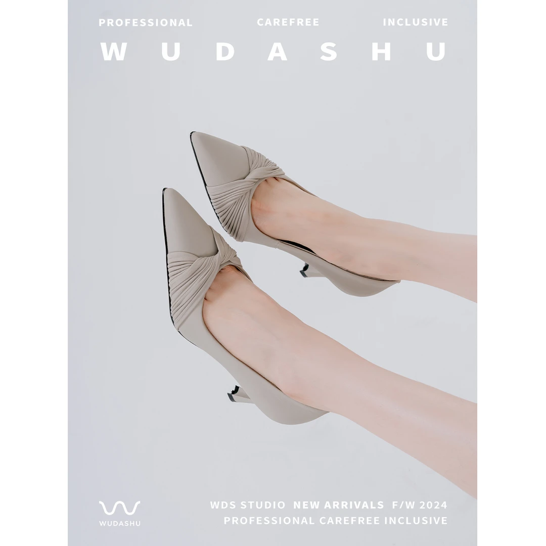 穿高跟鞋的吴大叔新款秋季法式浅口高跟鞋扭花设计时尚百搭细高跟