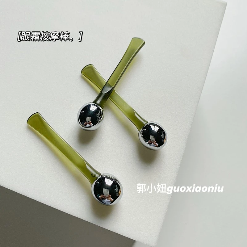 郭小妞眼部按摩棒手动眼部眼霜按摩器美妆工具精华导入棒滚珠涂抹