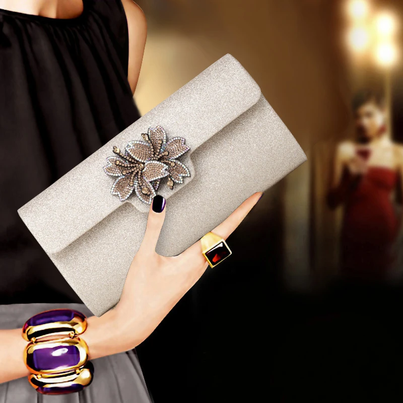 2024新款时尚镶钻手拿包大容量放手机名媛宴会包红毯夜店链条小包