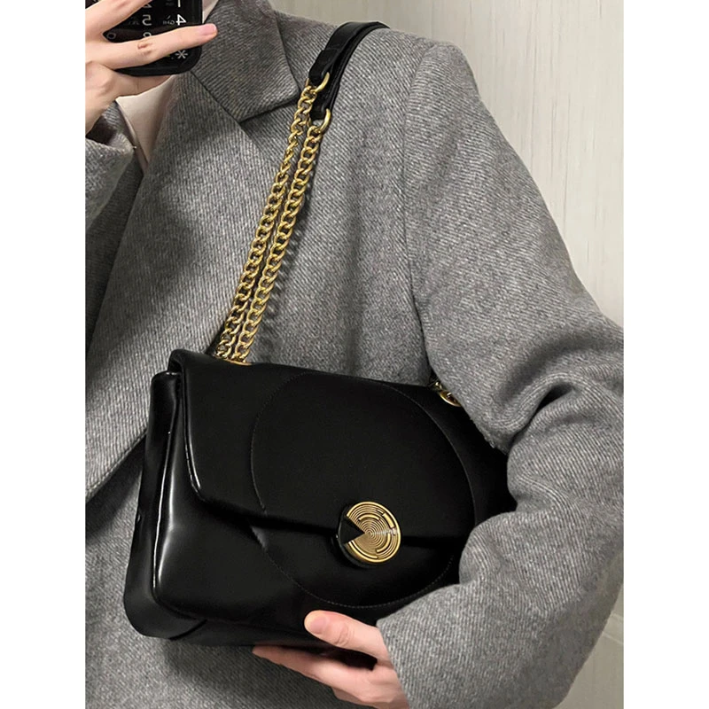 包包女2024新款高级质感小众链条黑色腋下包通勤大容量托特单肩包