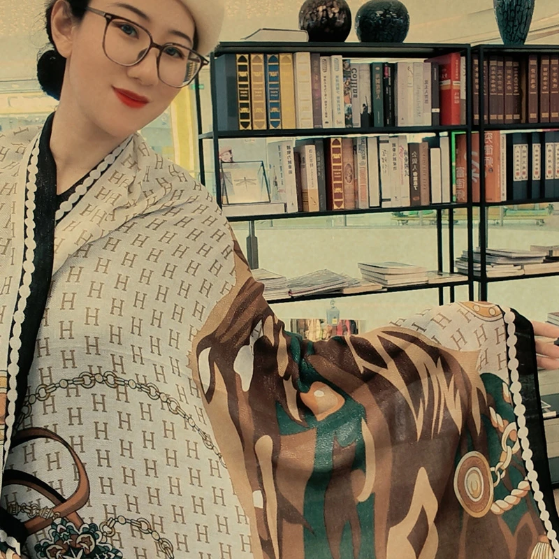 春秋围巾女冬季高级感长款两用超大披肩两用围脖保暖百搭时尚秋冬