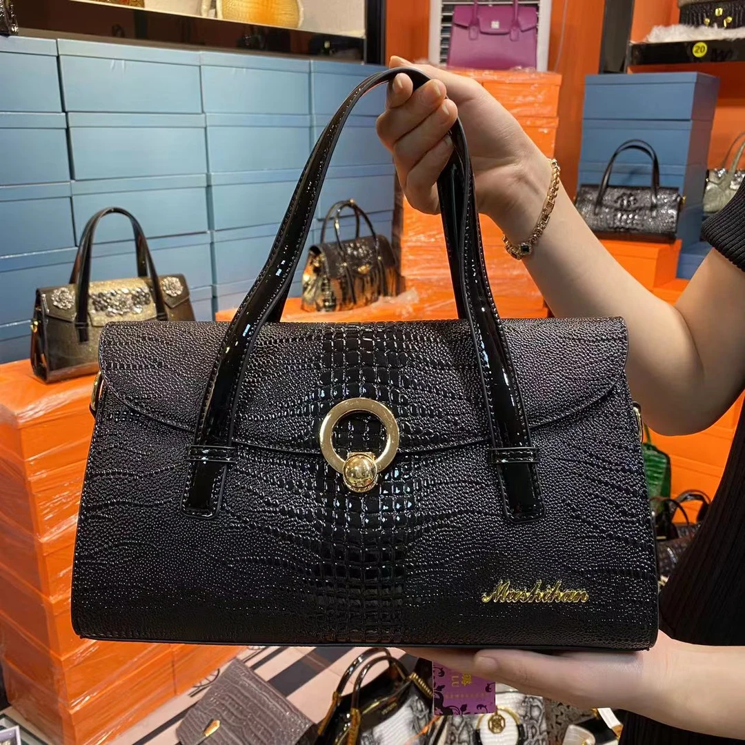 （底长34高20厚13CM）2024新款包包大容量枕头款女士手提包2305黑色