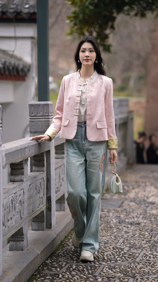 新中式国风女装2024新款春秋款爆款高级感超好看早春唐装外套上衣