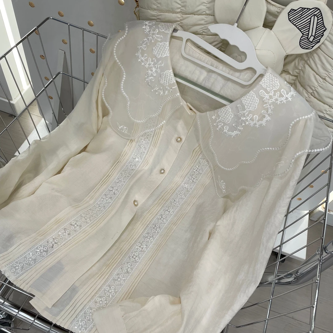 E-24012401刺绣图案双层娃娃领衬衫