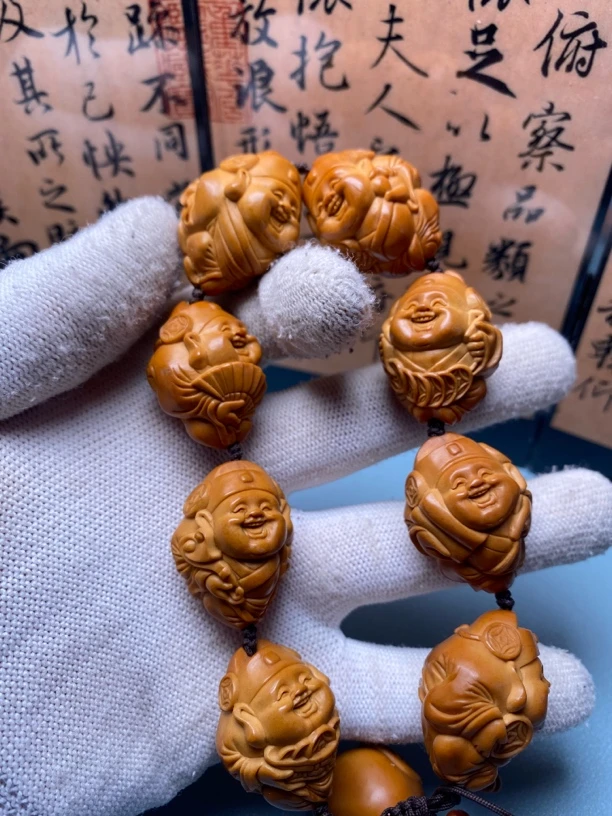 （官帽财神）橄榄核手工雕刻轻微花皮男女必备款