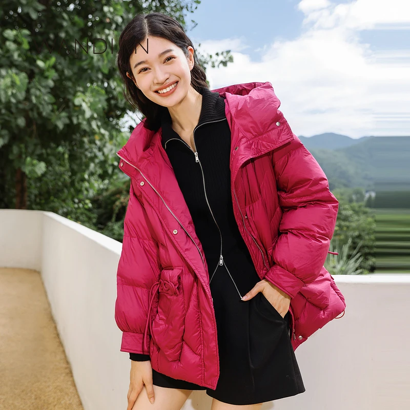 婉甸2024冬新品洋红轻薄羽绒服1234D23DS4