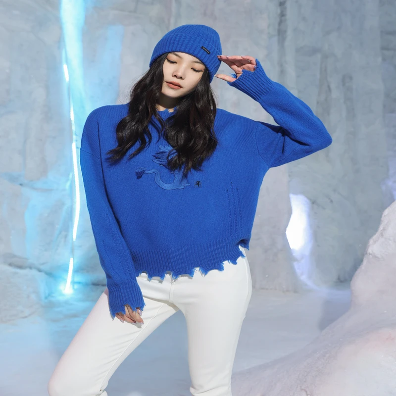 婉甸2024冬新品克莱茵蓝发发龙刺绣毛织秋冬衫1234W48SD5