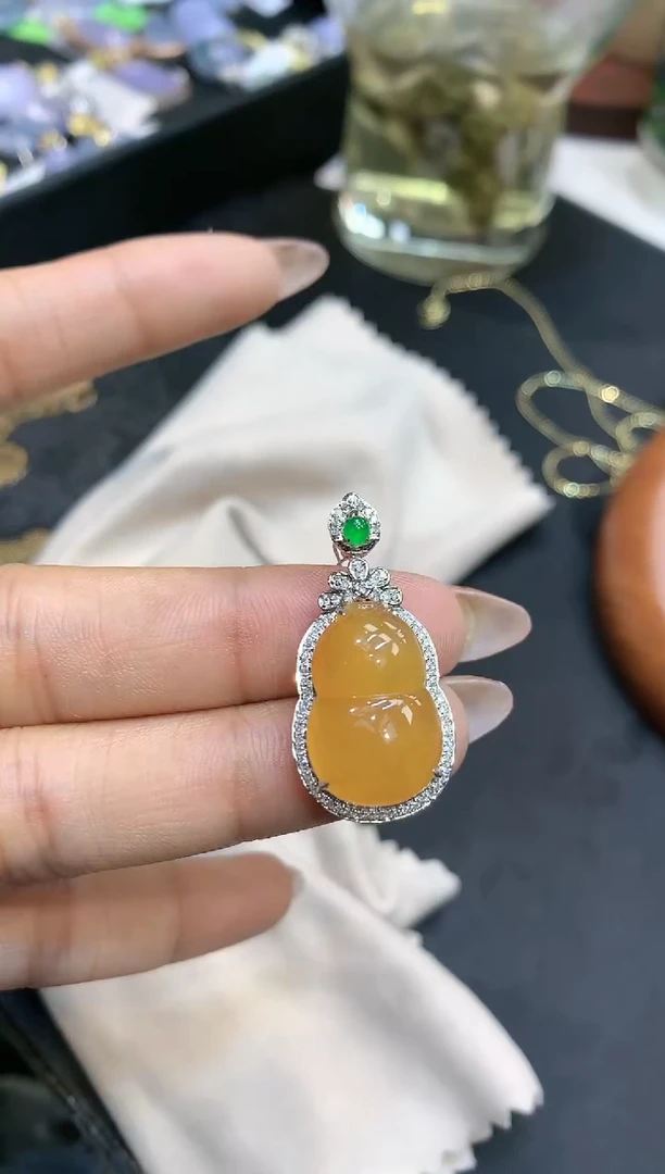 【闪购商品】翡翠项链18K金镶嵌葫芦
