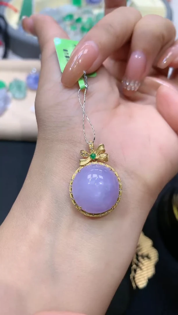 【闪购商品】翡翠颈饰18K金镶嵌蛋面