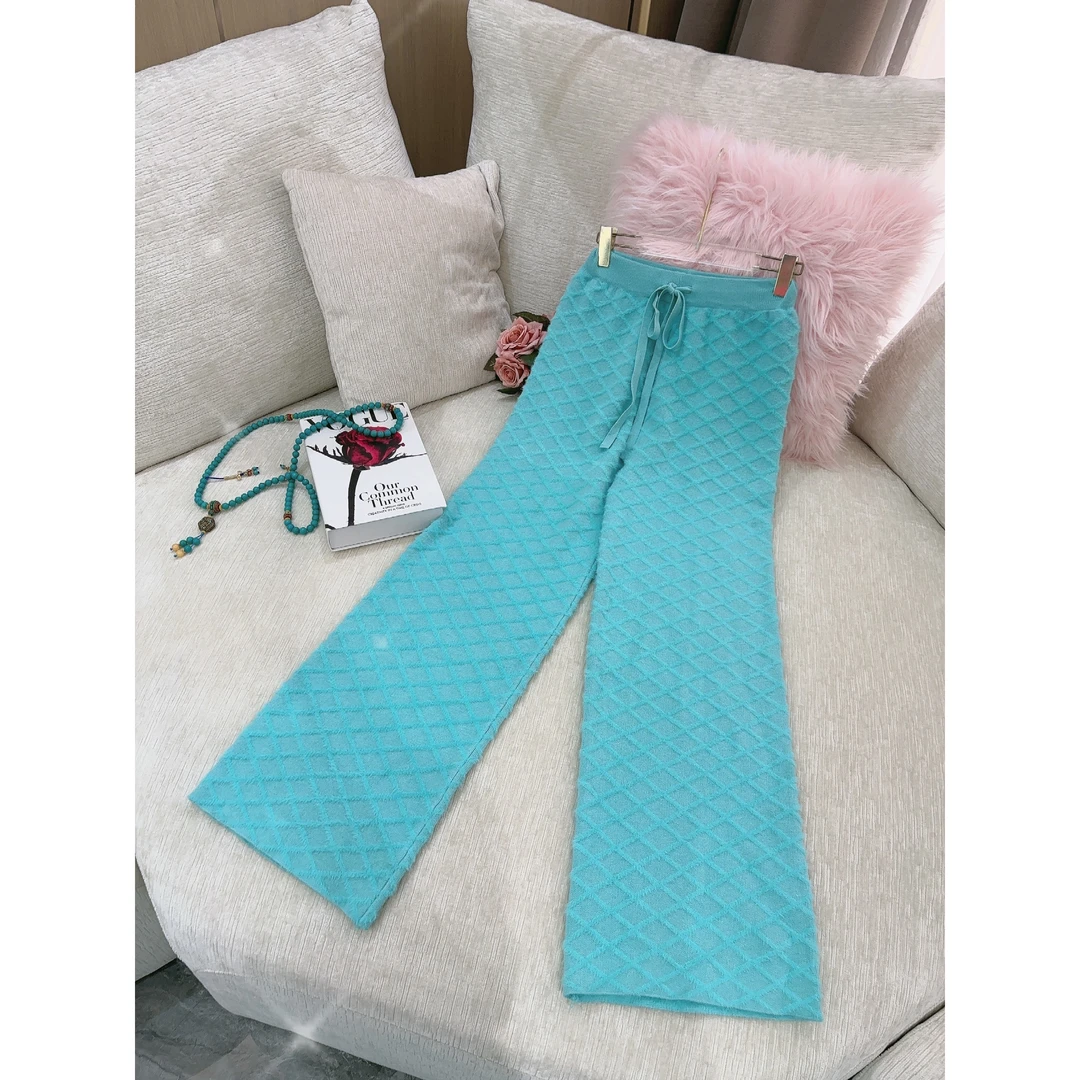 独宠【柏林冰茶】爆款时尚洋气运动宽松气质时尚休闲百搭菱形纹裤子