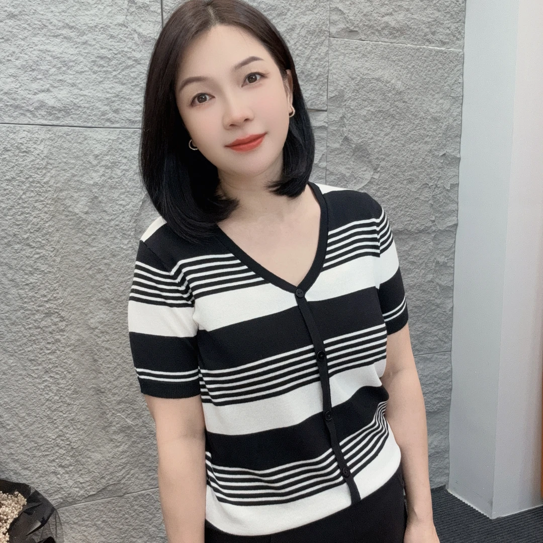【白云家专属】136夏季条纹撞色上衣薄款假开衫减龄短袖V领小衫女