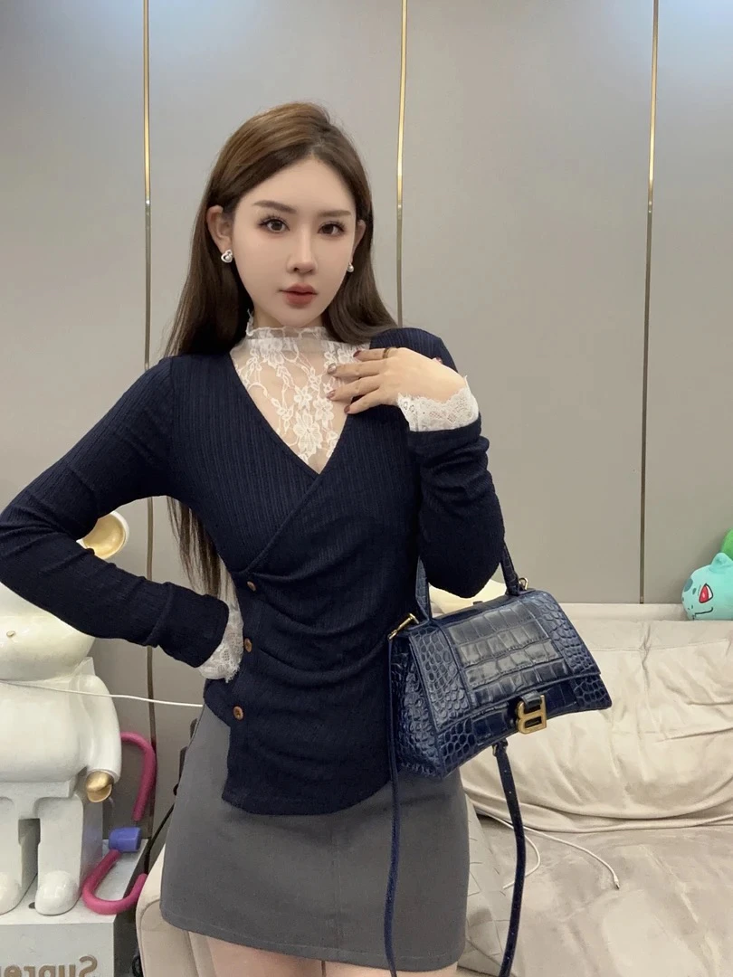 TJ新店！「初秋来信」初秋气质蕾丝V领两件套两色针织上衣