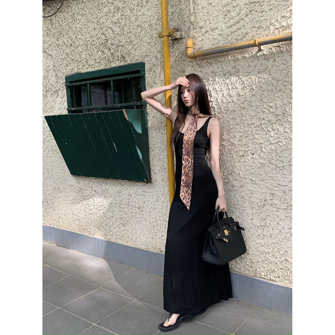 FORNI x YOYO 弥生夏日 ins纯色U领吊带裙气质时尚百搭女士夏季