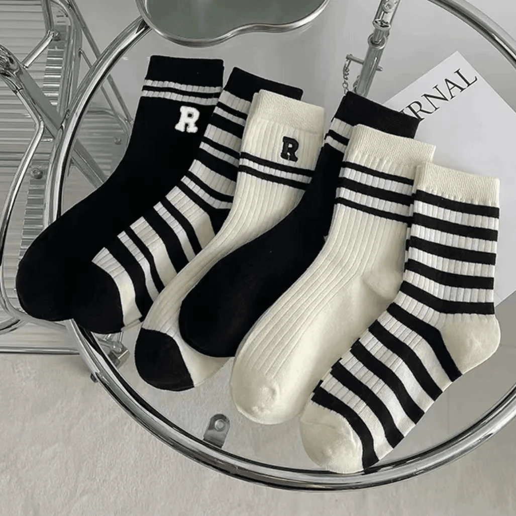 白色袜子女中筒袜春秋季运动秋冬条纹学院风黑色袜子网红外穿袜子