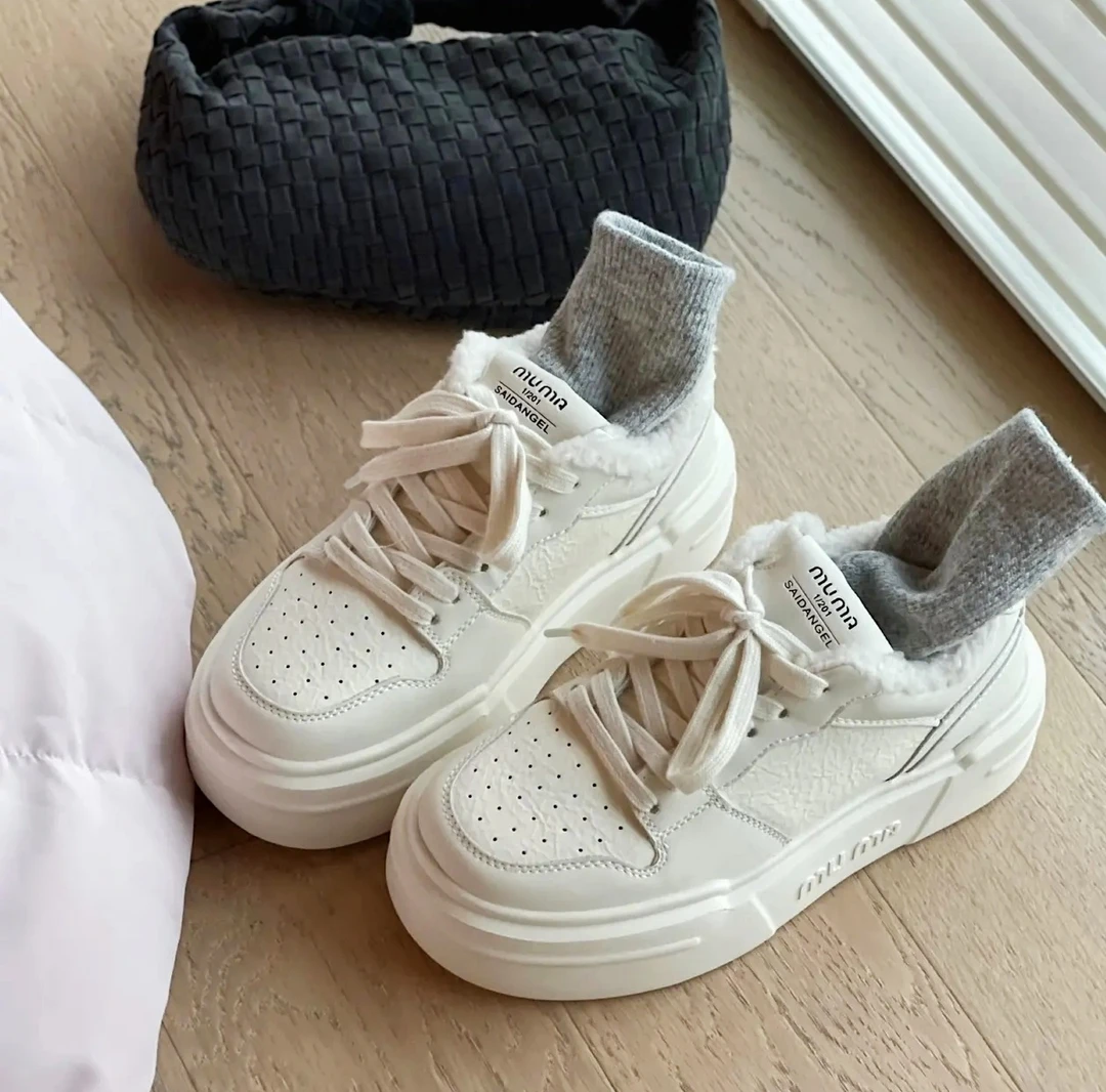 《好穿》蓉蓉家冬季新款豆腐板鞋升级加绒版轻便增高百搭小白鞋