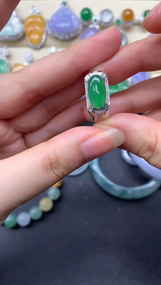 【闪购商品】翡翠戒指18K金镶嵌913-多人