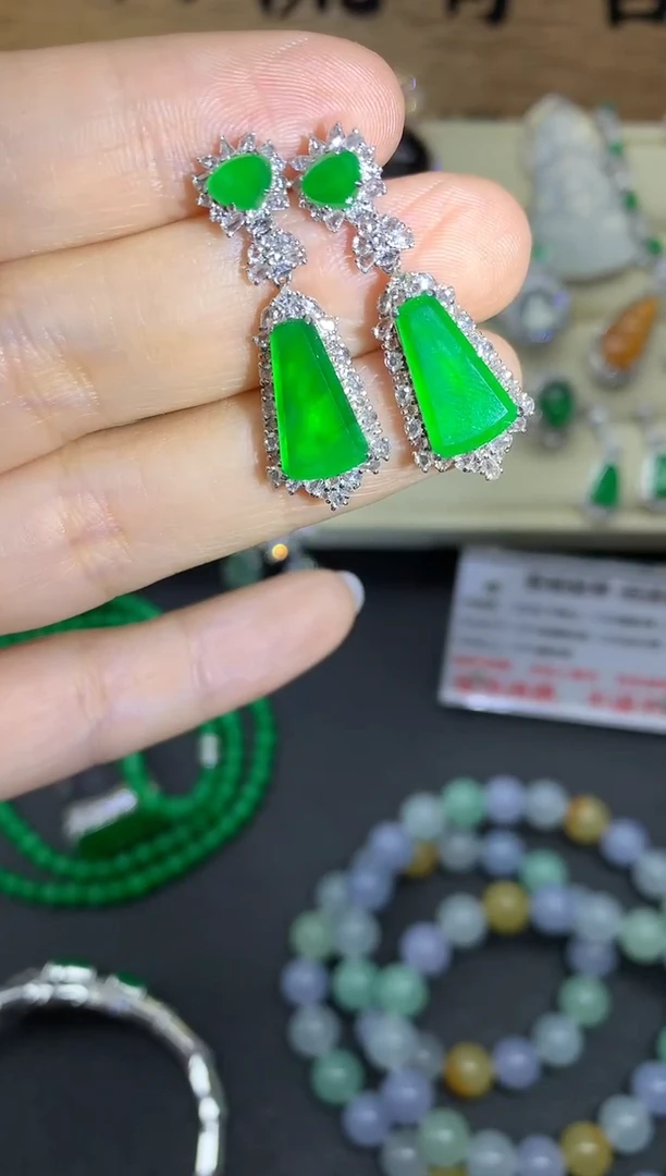 【闪购商品】翡翠耳饰18K金镶嵌560-多人