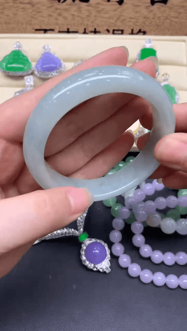 【闪购商品】翡翠手镯未镶嵌325-多人