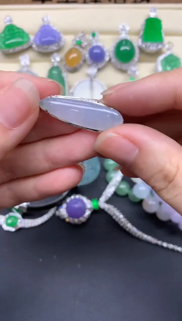 【闪购商品】翡翠颈饰18K金镶嵌228-多人