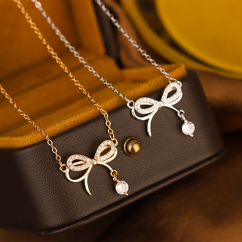 钛钢项链 2025新款钛钢灵动结蝶梦项链镂空蝴蝶结锁骨链生日礼物