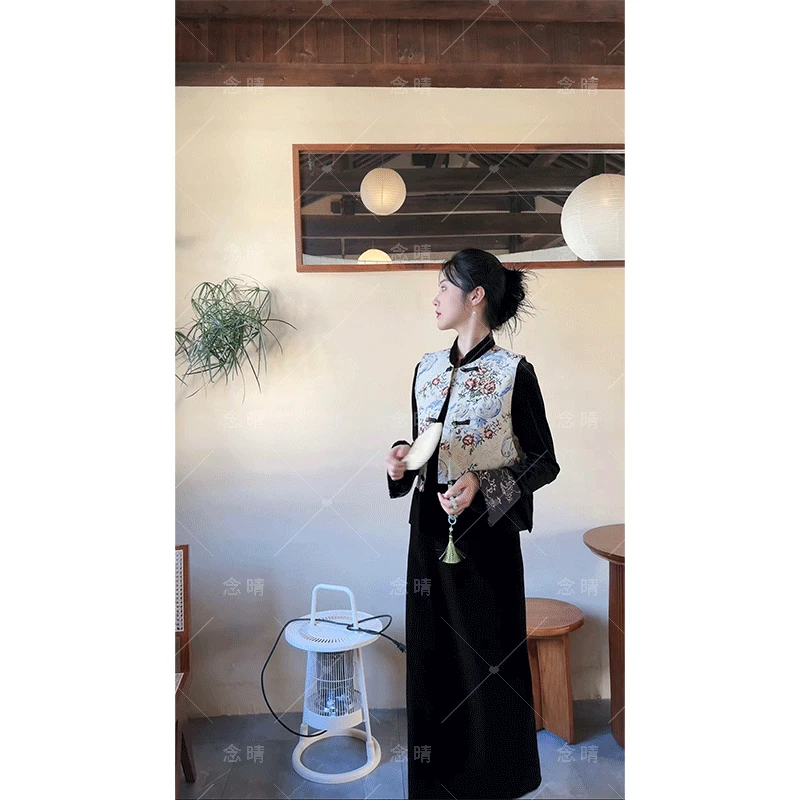 2024秋季新款女新中式国风盘扣提花马甲外套丝绒上衣高腰半身裙