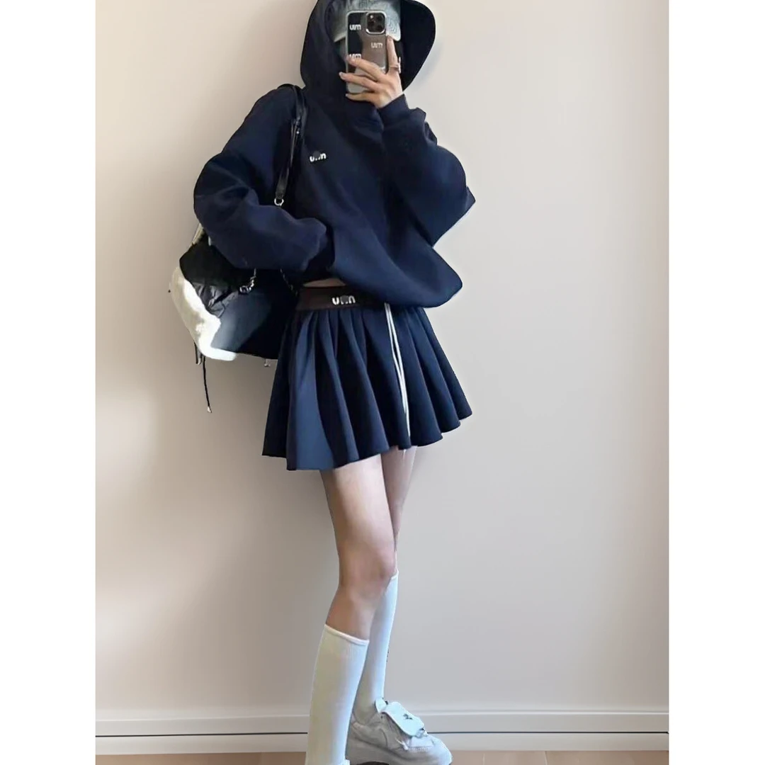 休闲时尚套装女春秋季新款设计感爆款连帽卫衣显瘦百褶短裙两件套