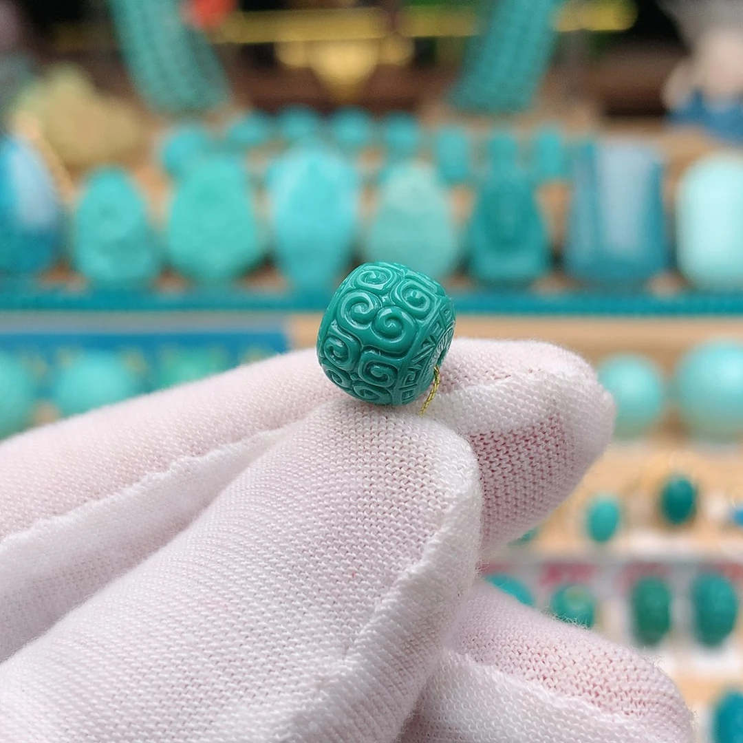 绿松石颈饰未镶嵌