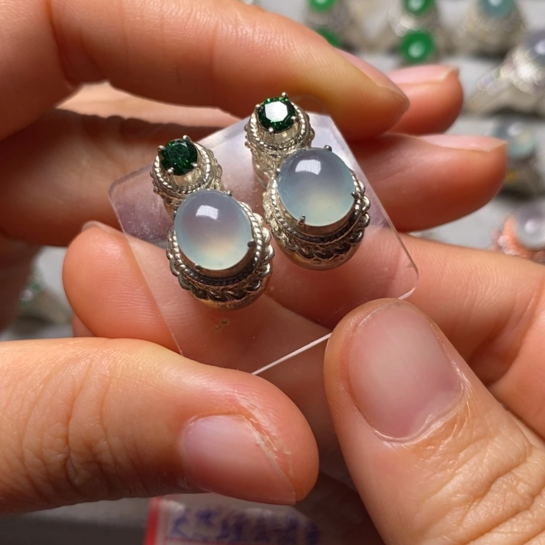 翡翠戒指未镶嵌耳饰