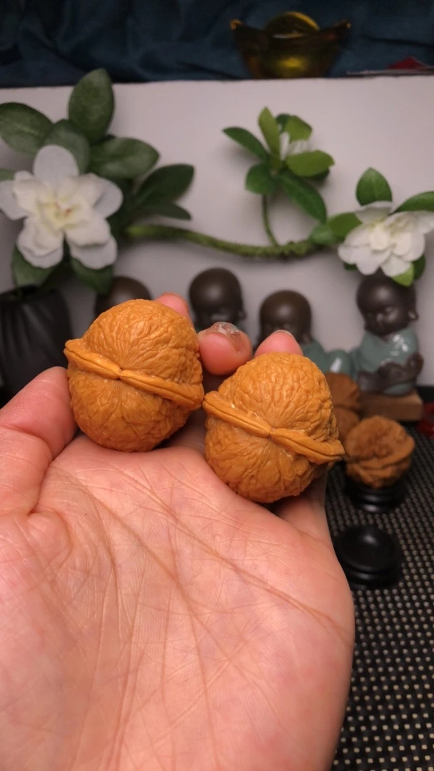 太阳系元宝，云南野生铁核桃文玩