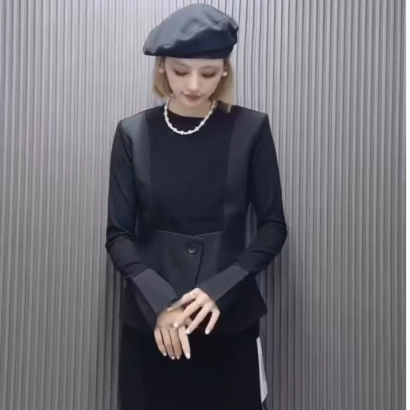 D021 黑色设计感高级圆领收腰假两件拼接上衣