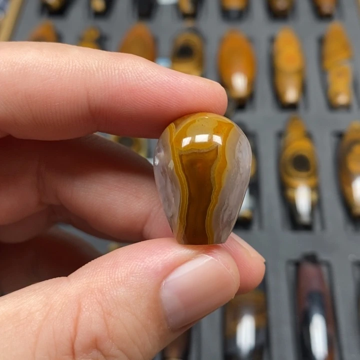 玛瑙/玉髓颈饰未镶嵌