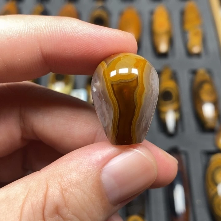 玛瑙/玉髓颈饰未镶嵌