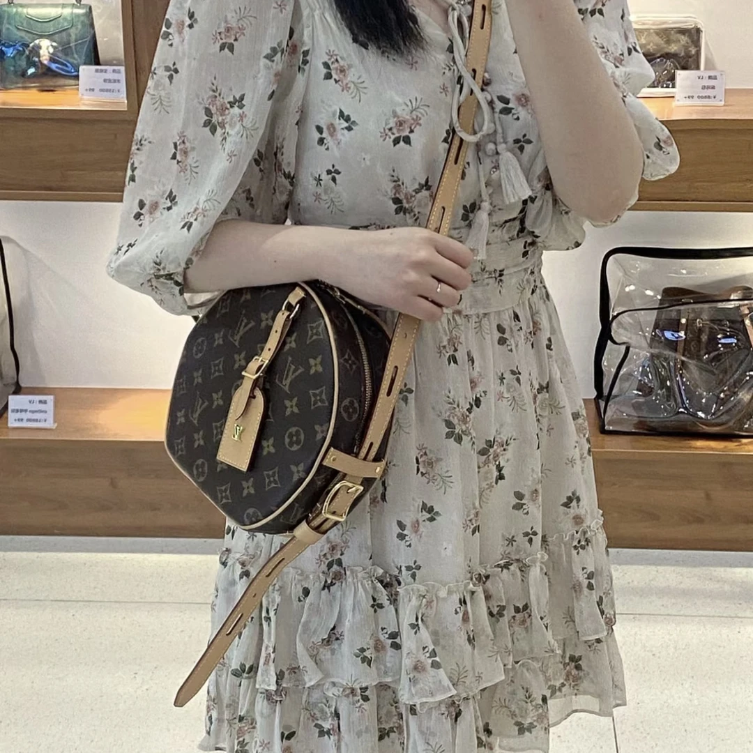 95新 LouisVuitton/路易威登 LV/大号圆饼斜挎包/送中检