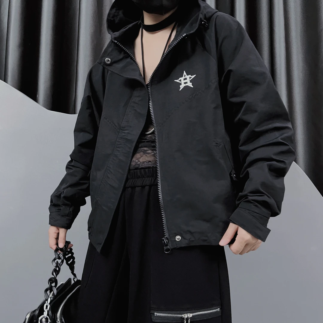 欧货暗黑系潮牌春季短外套68009拼接刺绣连帽设计显瘦新品百搭