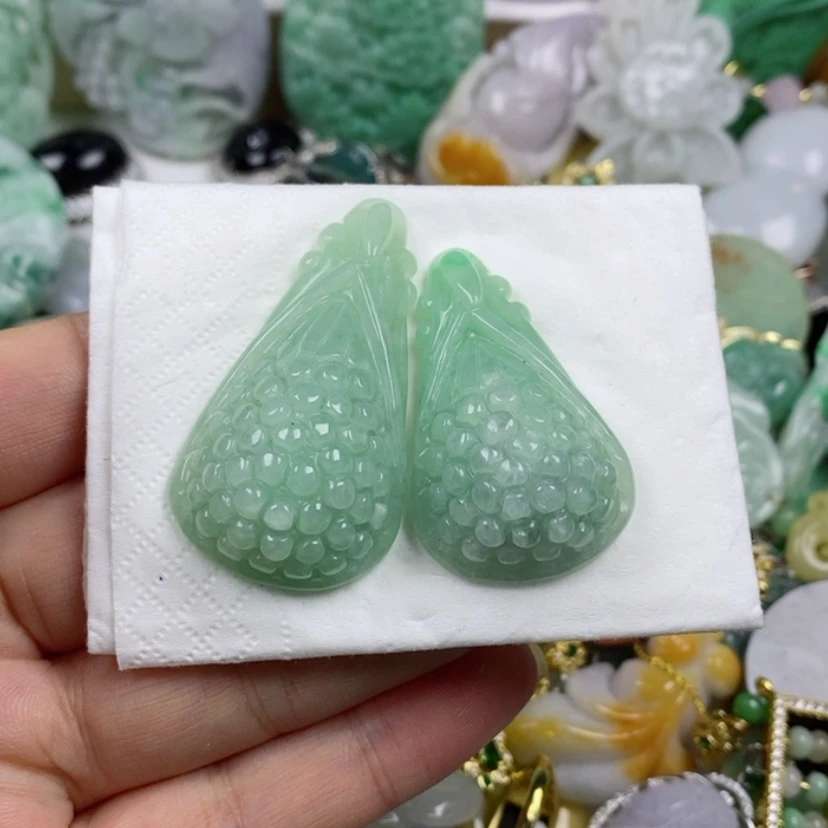 【闪购商品】翡翠颈饰未镶嵌可**姐