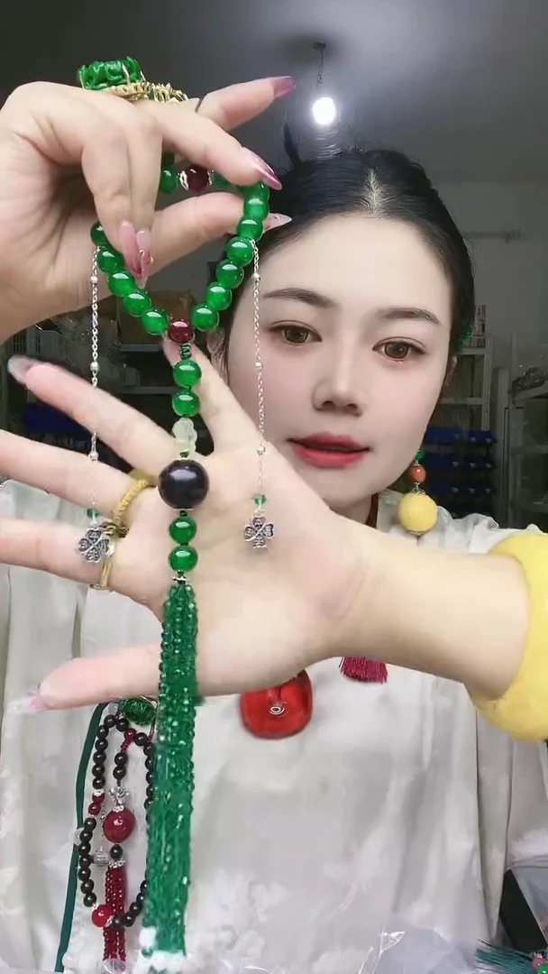 【闪购商品】砖雕经典时尚穿搭饰品