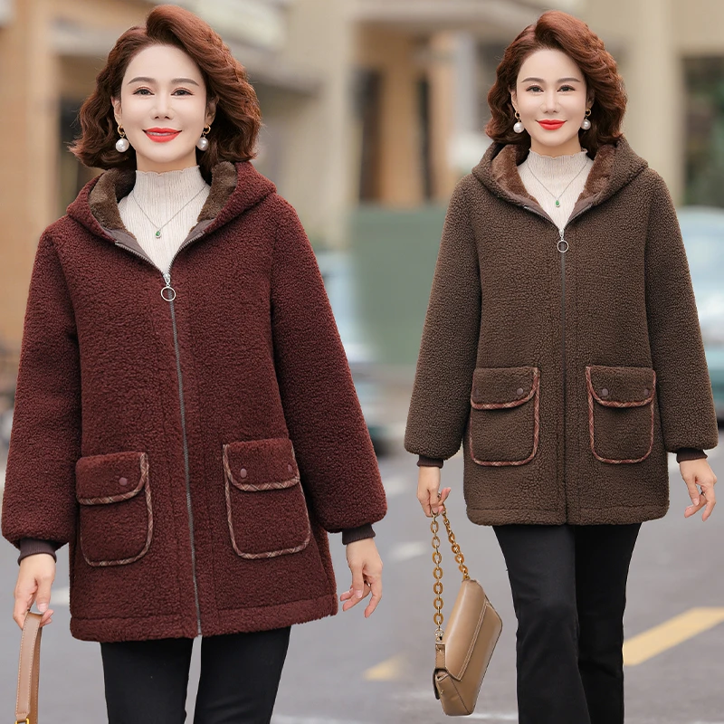 妈妈冬装颗粒绒外套洋气新款棉袄中老年人大码棉衣女秋冬连帽棉服