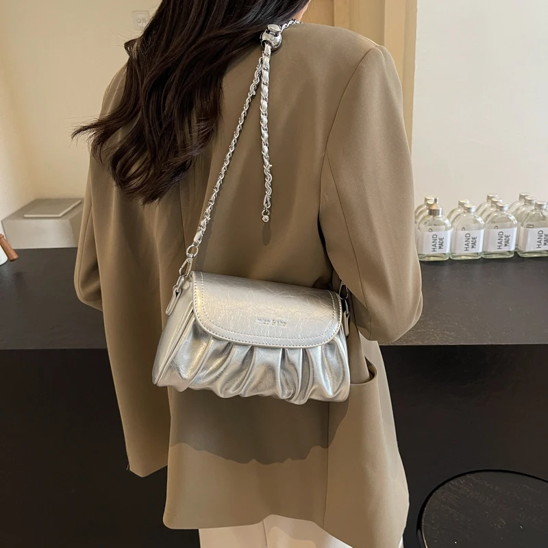 包包秋冬2024新款小包时尚百搭链条斜挎包高级单肩褶皱小方包