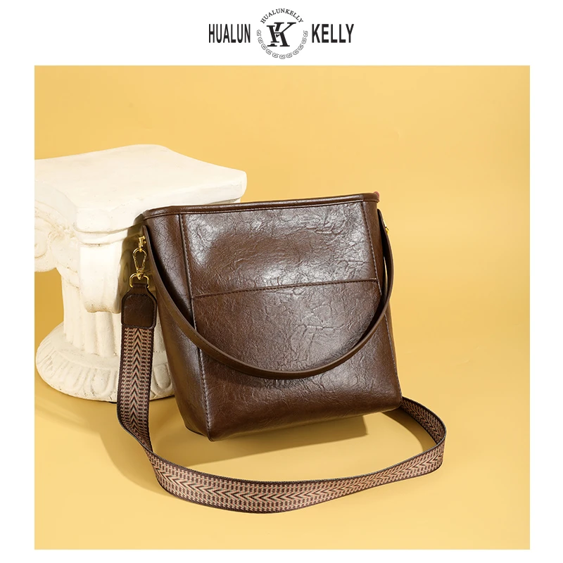 高级感女新款2024大容量多隔层通勤水桶包百搭休闲流行单肩斜挎包