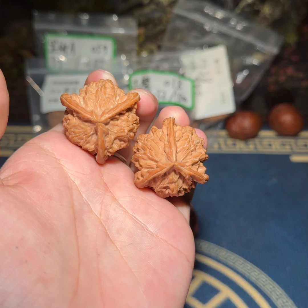 05号37盘山奔奔文玩核桃
