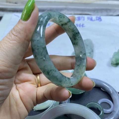 定制翡翠手镯未镶嵌手镯