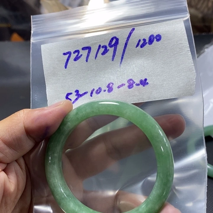 定制翡翠未镶嵌53圈口